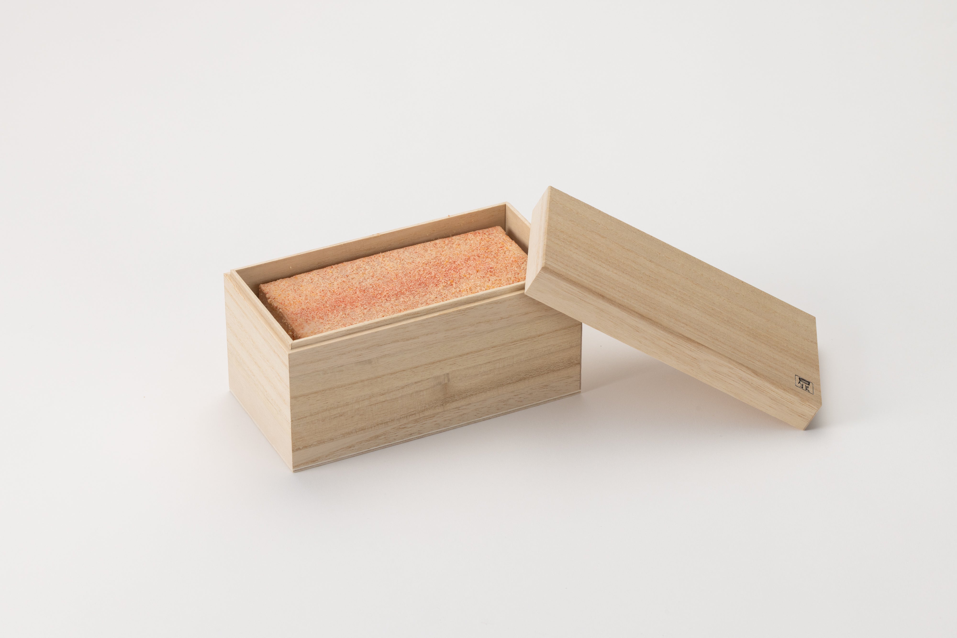 【予約販売・数量限定】<br class="sp-none">「しあわせの扉」<br class="sp-none">苺のチーズテリーヌショコラ